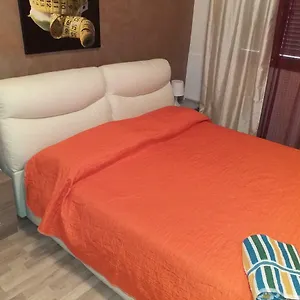 לינה וארוחת בוקר Bed&fly Near Airport Fontanarossa Bagno Privato In